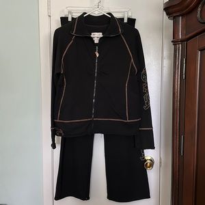 Calispia Sweatsuit Tracksuit Loungewear Two Piece Set in Black with Embroidery